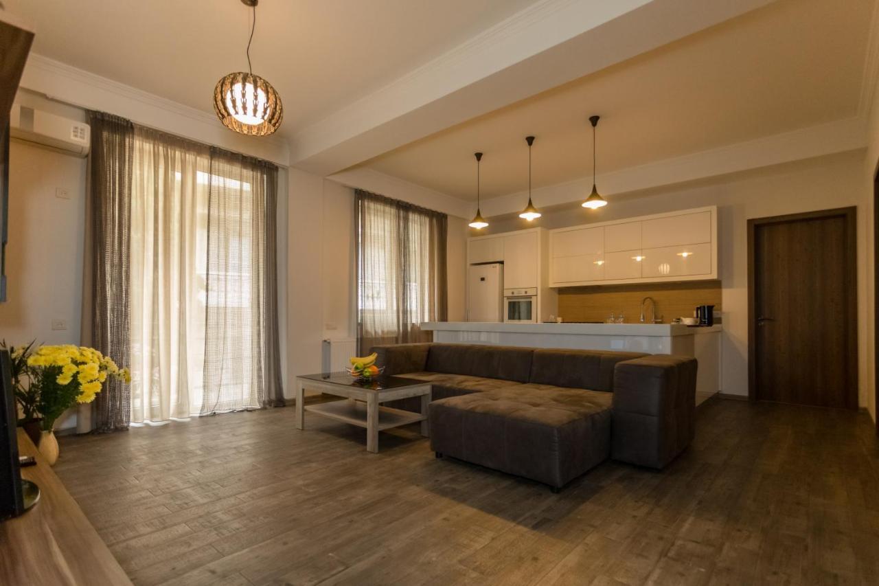 Habitat Twin • Outlet Mall Shuttle • Dining • Ideal Getaway